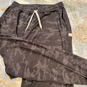 Vuori camo joggers